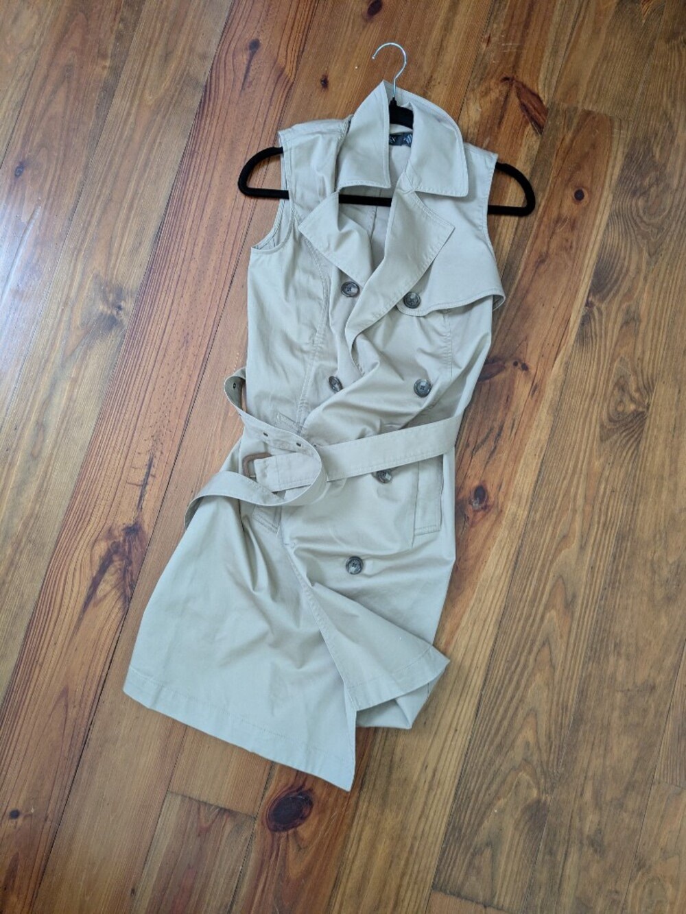 Sleeveless Trench Coat - Beige